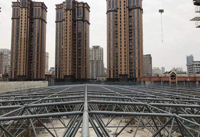 宜州螺栓球网架结构